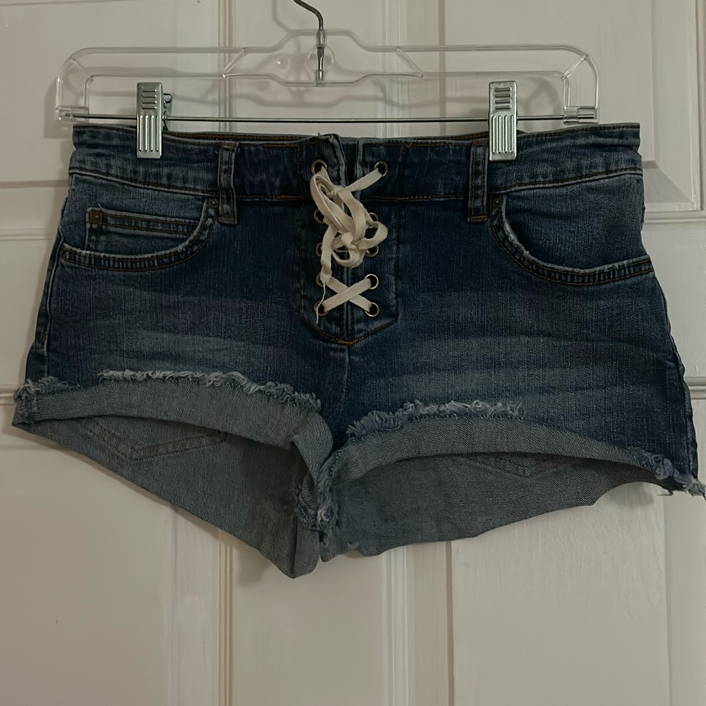 Billabong lace front Jean shorts